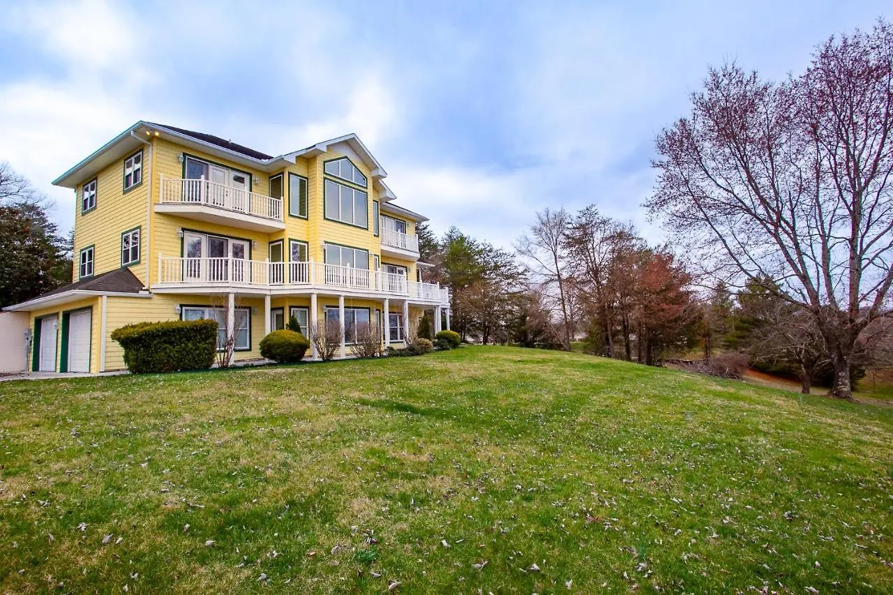 Sunny Ridge - Hot Tub, Gym, Jacuzzi Tub, Game Pigeon Forge