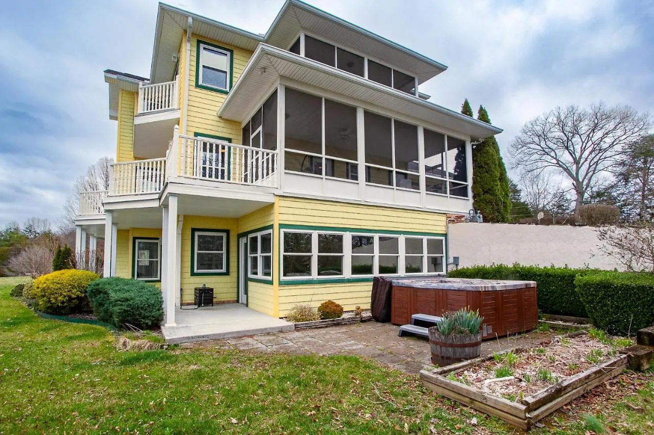 Sunny Ridge - Hot Tub, Gym, Jacuzzi Tub, Game