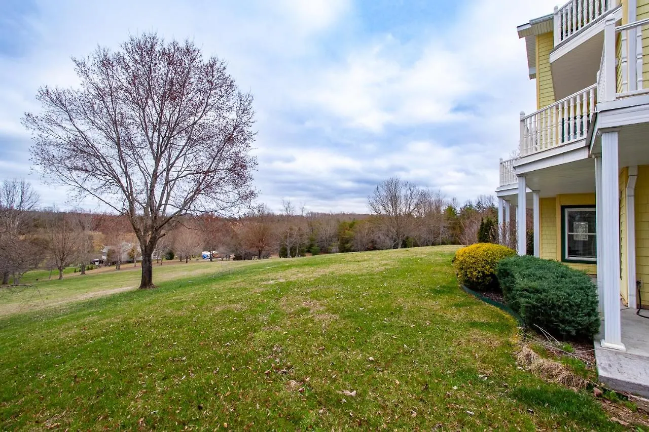 Sunny Ridge - Hot Tub, Gym, Jacuzzi Tub, Game * Pigeon Forge