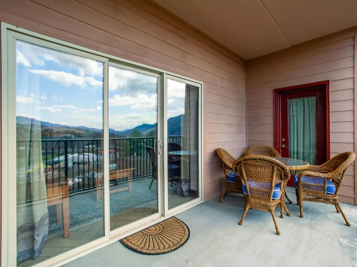 A View To Remember - Mountain Views, Pools! Holiday home *