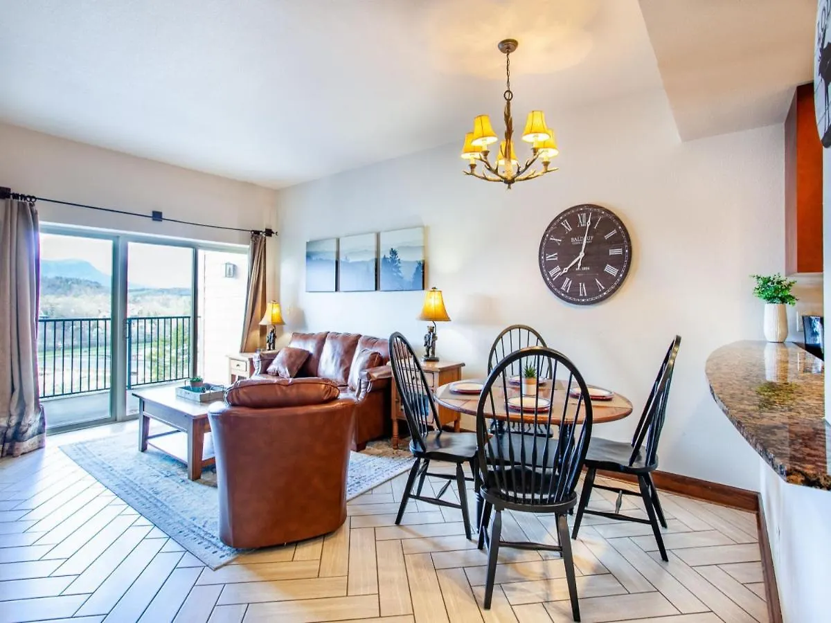 Holiday home A View To Remember - Mountain Views, Pools! Pigeon Forge