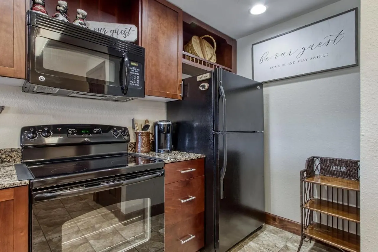 Gorgeous 2bd 2bth With Mountain Views Pool Hot Tub Game Close To Parkway 아파트