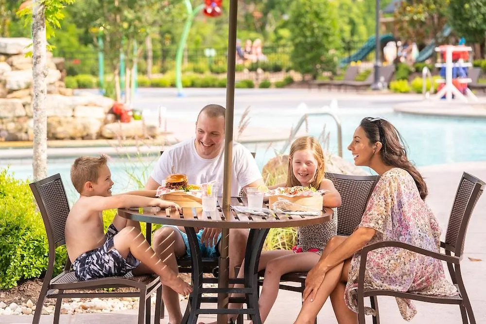 Dollywood's Dreammore And منتجع بيدجن فورج