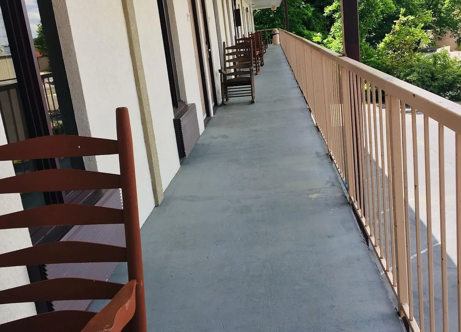 Rodeway On The Parkway Hotel 2*