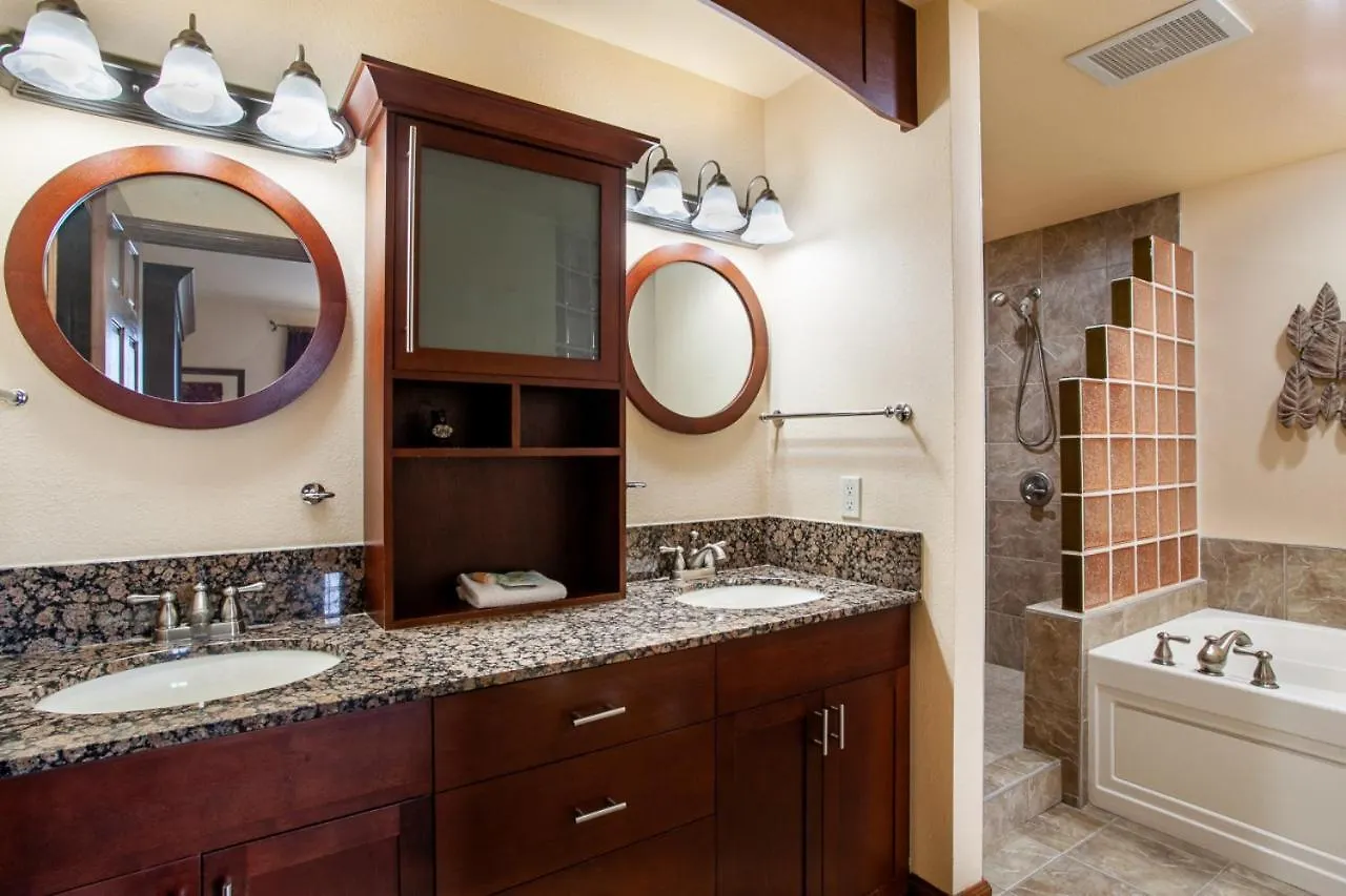 The Bear Paw Palace Mtn View And Community Pools Holiday home