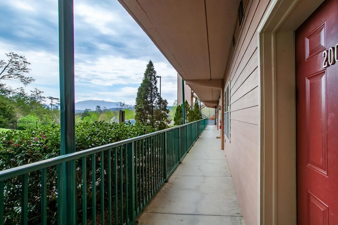 The Bear Paw Palace Mtn View And Community Pools Holiday home