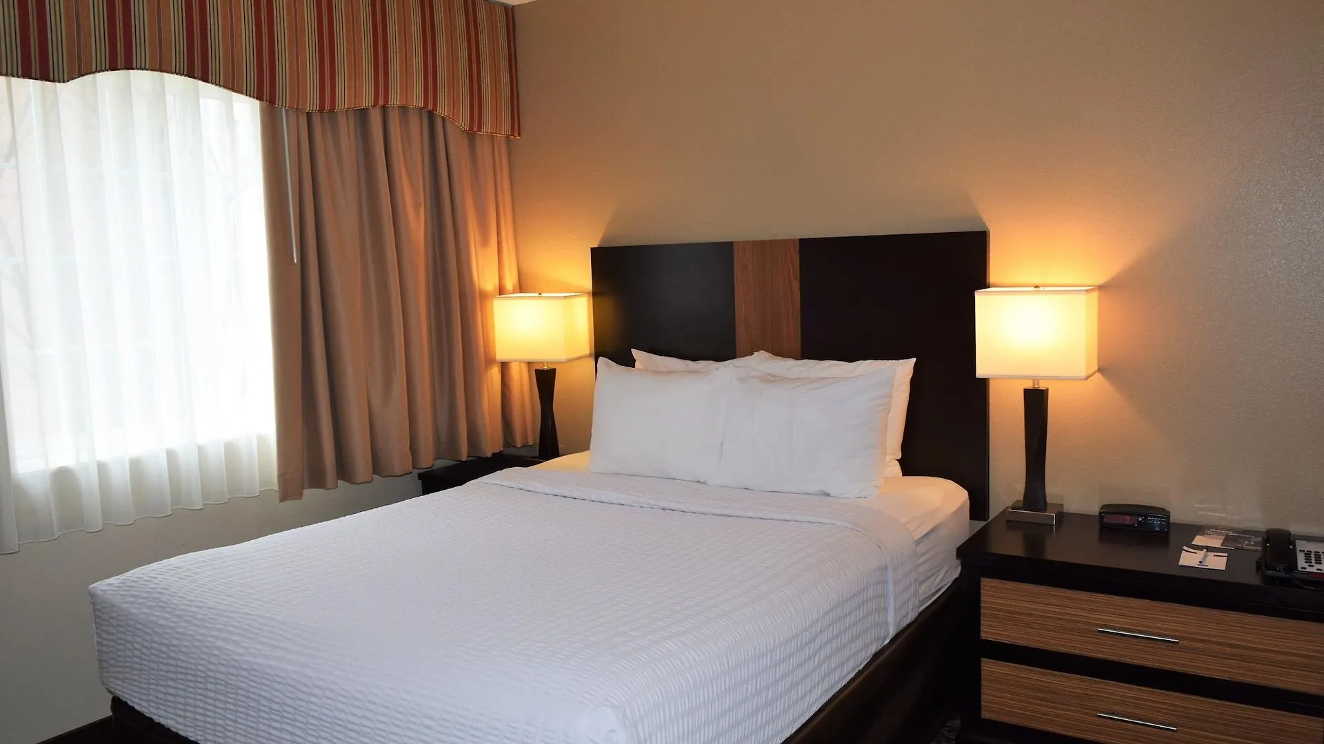 Leconte & Convention Center, Ascend Collection 3*