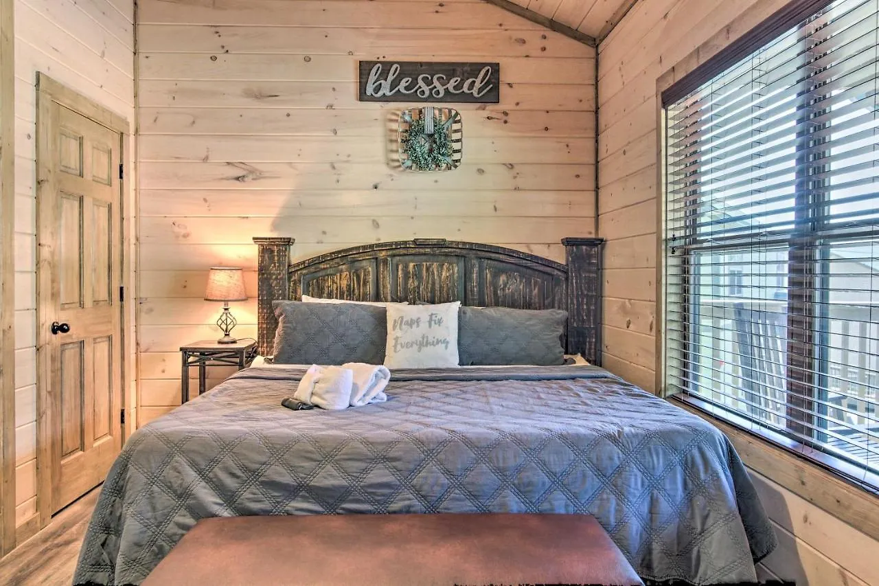 'madison Bear Garden' 7bdr W/hot Tub + Pool Access *