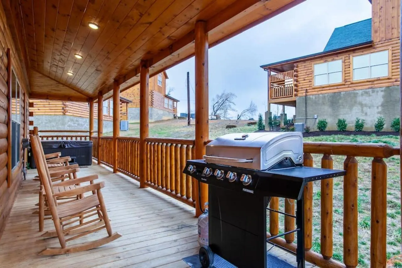 Swimming Bears Two With Pools And Hottubs Pigeon Forge