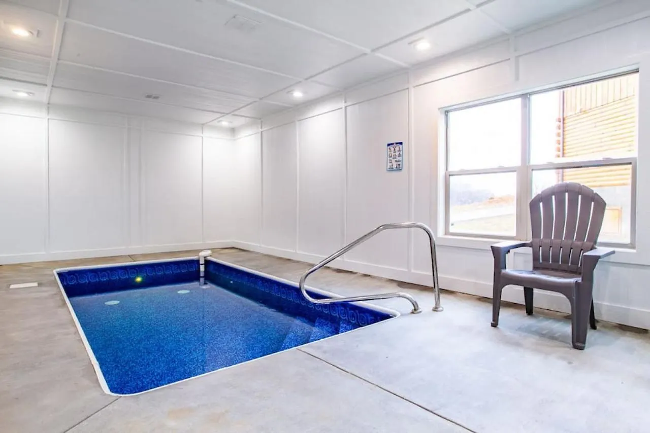 Swimming Bears Two With Pools And Hottubs Holiday home