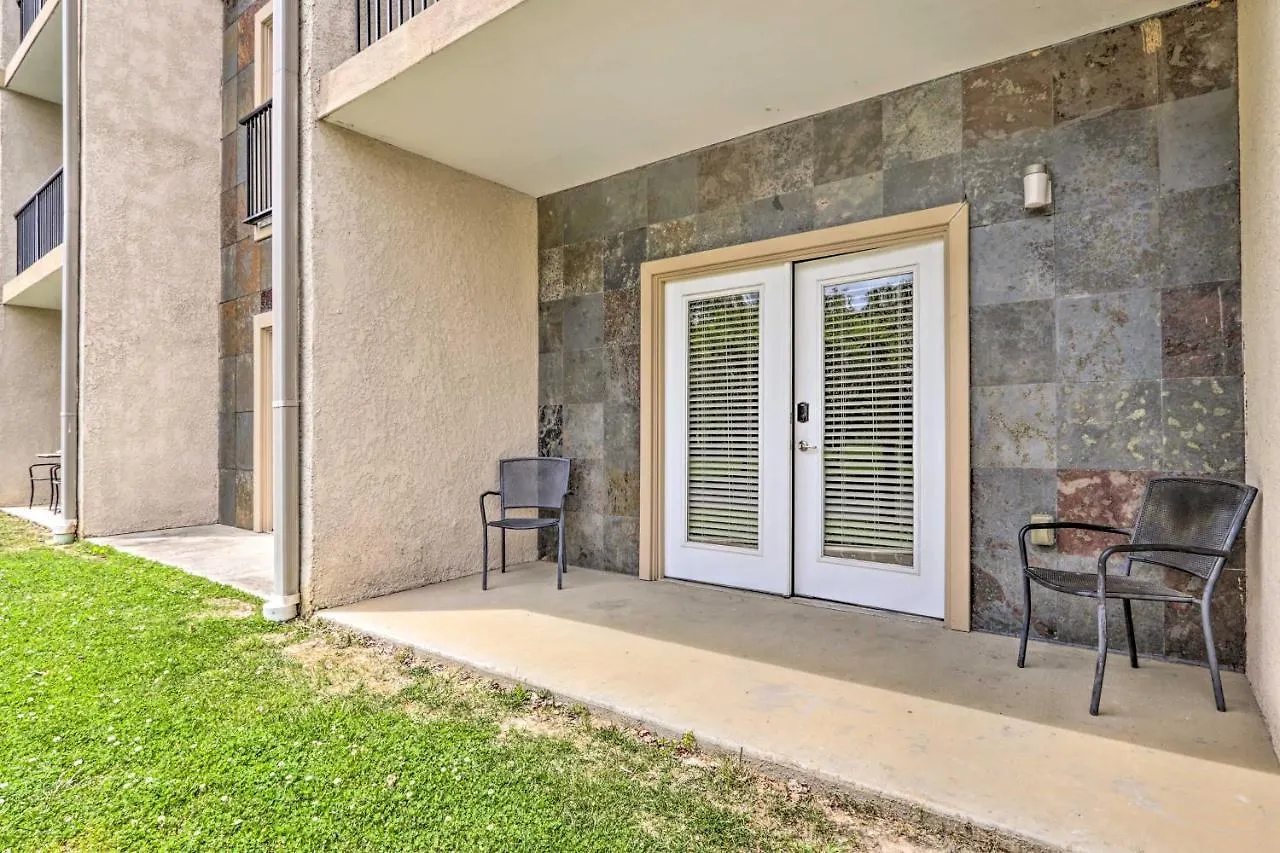 Apartment Downtown With Pool Access! *