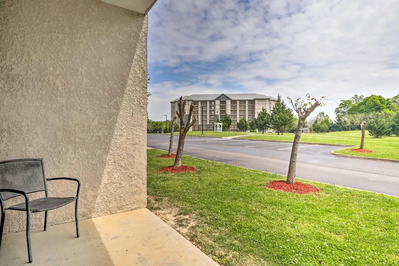 Downtown With Pool Access! * Pigeon Forge
