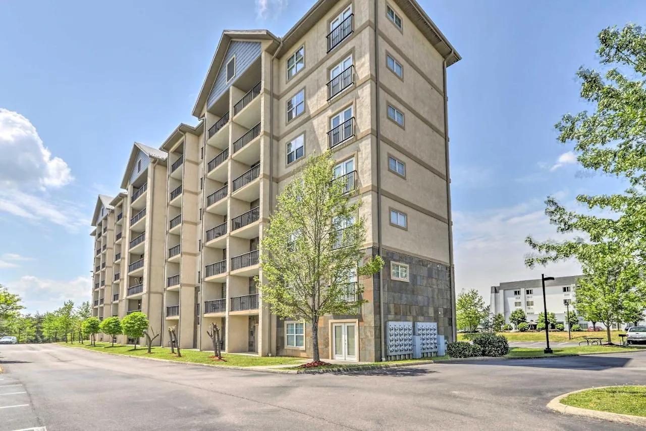 Downtown With Pool Access! *