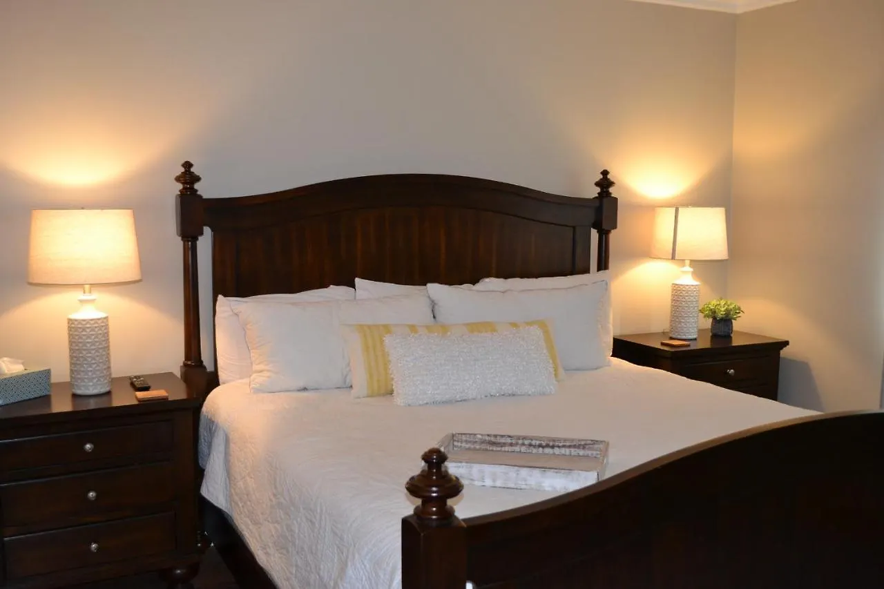 River Place #107 2bd Holiday home *