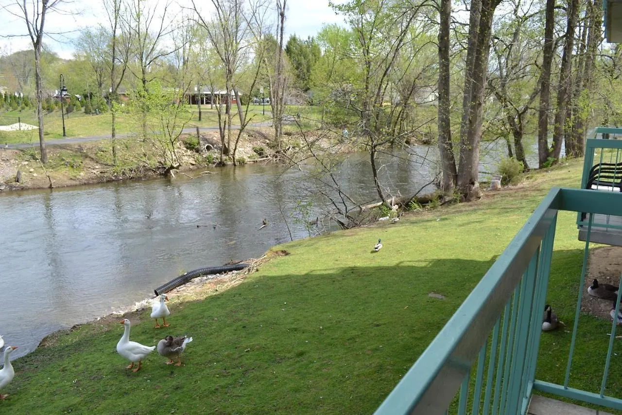 River Place #107 2bd *