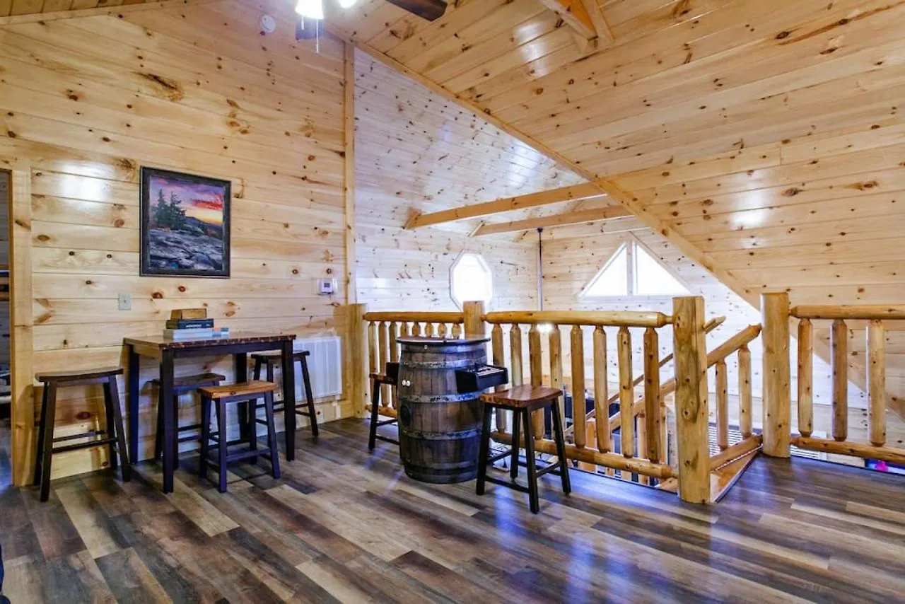 Swimming Bears Two With Pools And Hottubs * Pigeon Forge