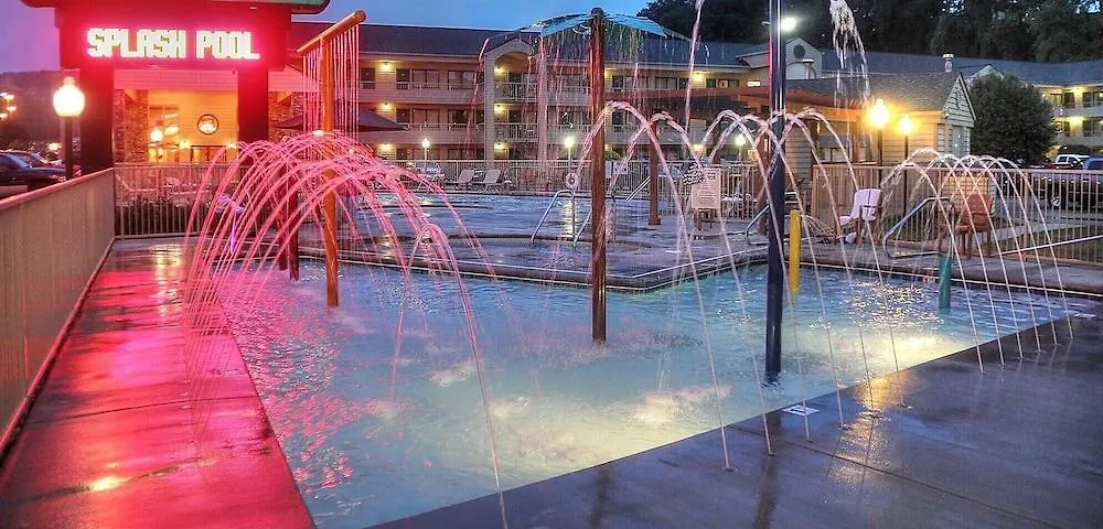 Comfort & At Dollywood Lane Hotel