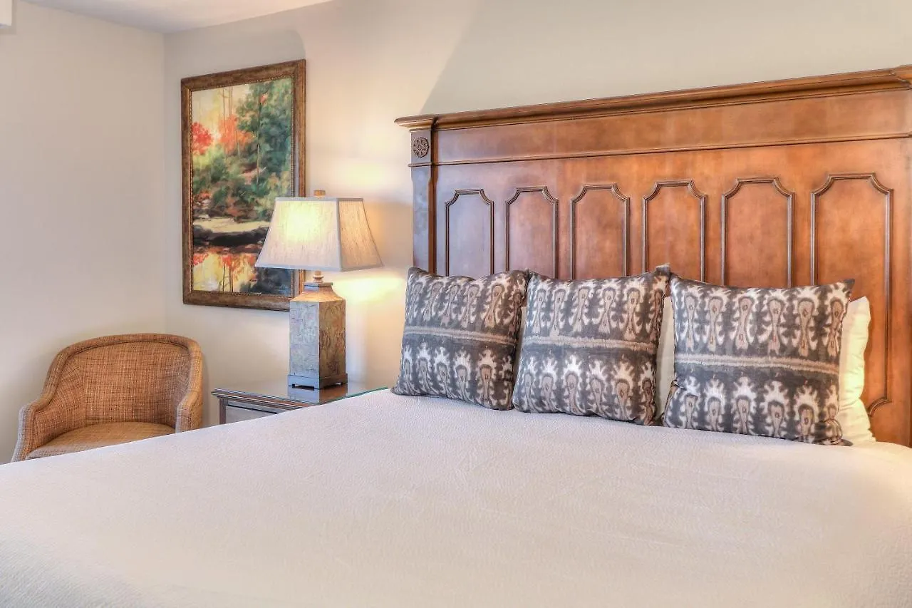 Hotel Riverstone &