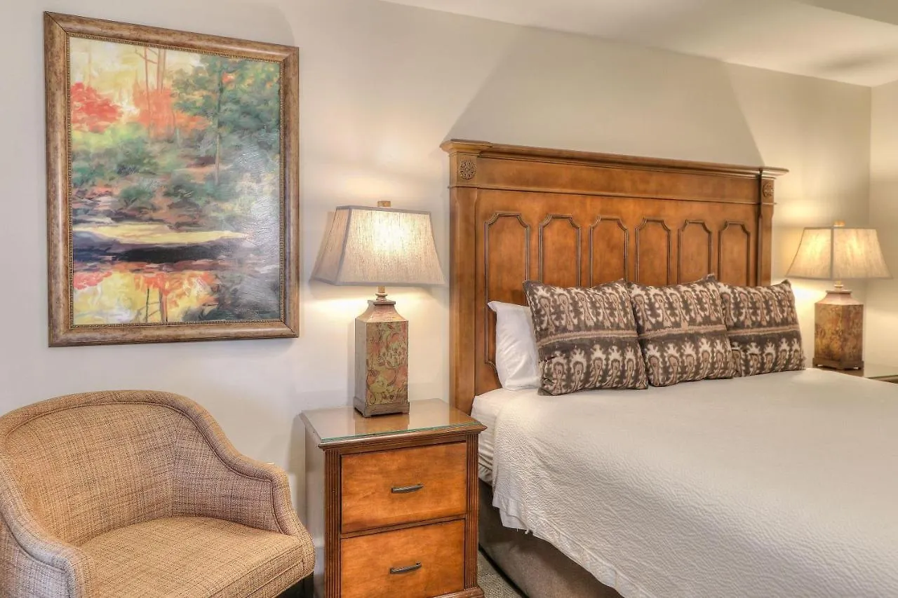 Hotel Riverstone & Pigeon Forge
