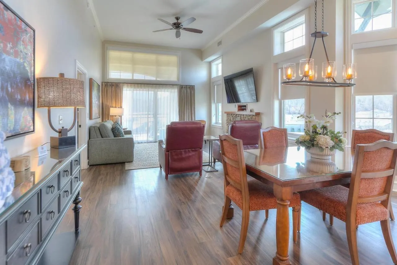 Hotel Riverstone & 4*