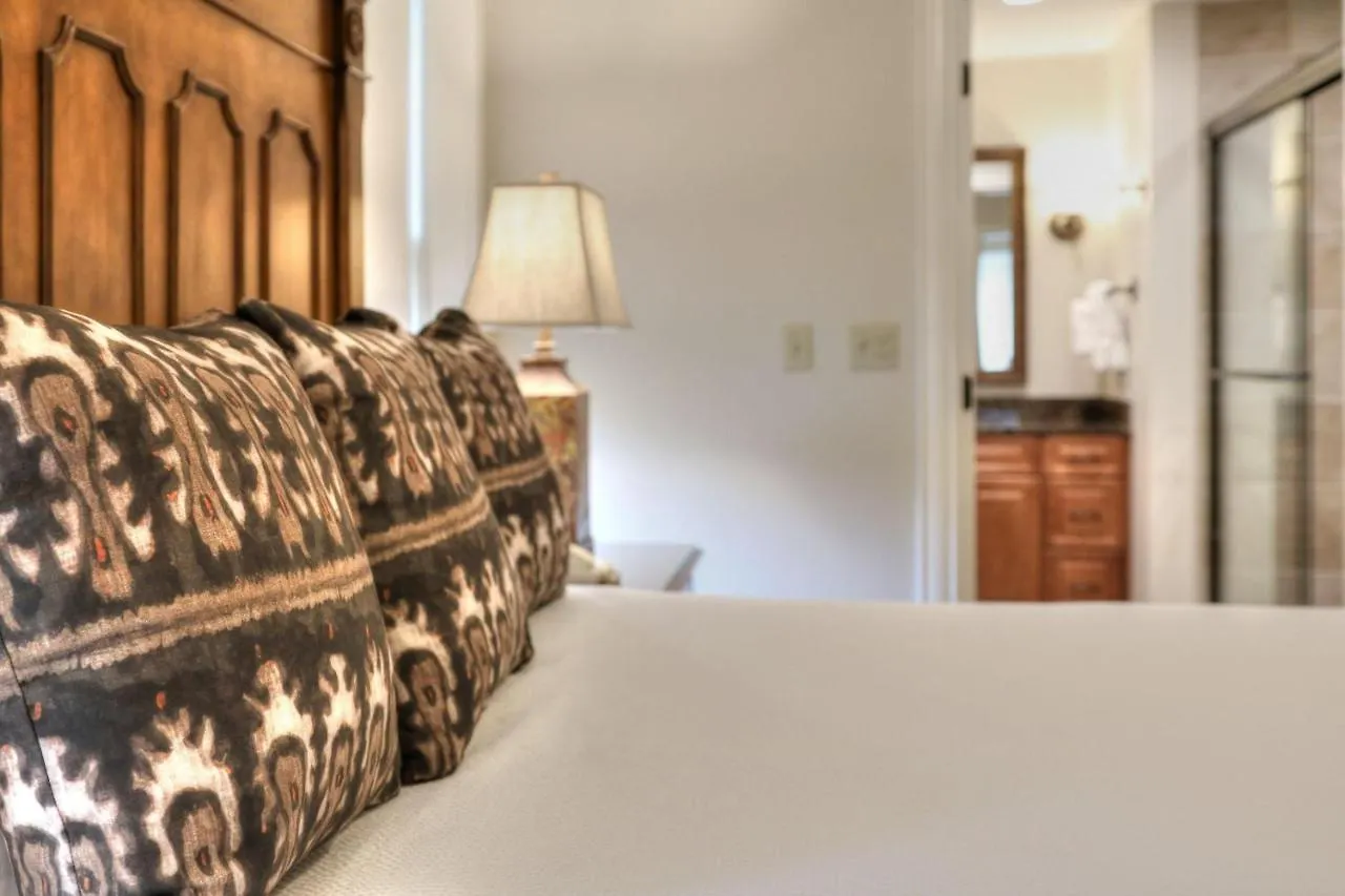 Riverstone & Hotel 4*