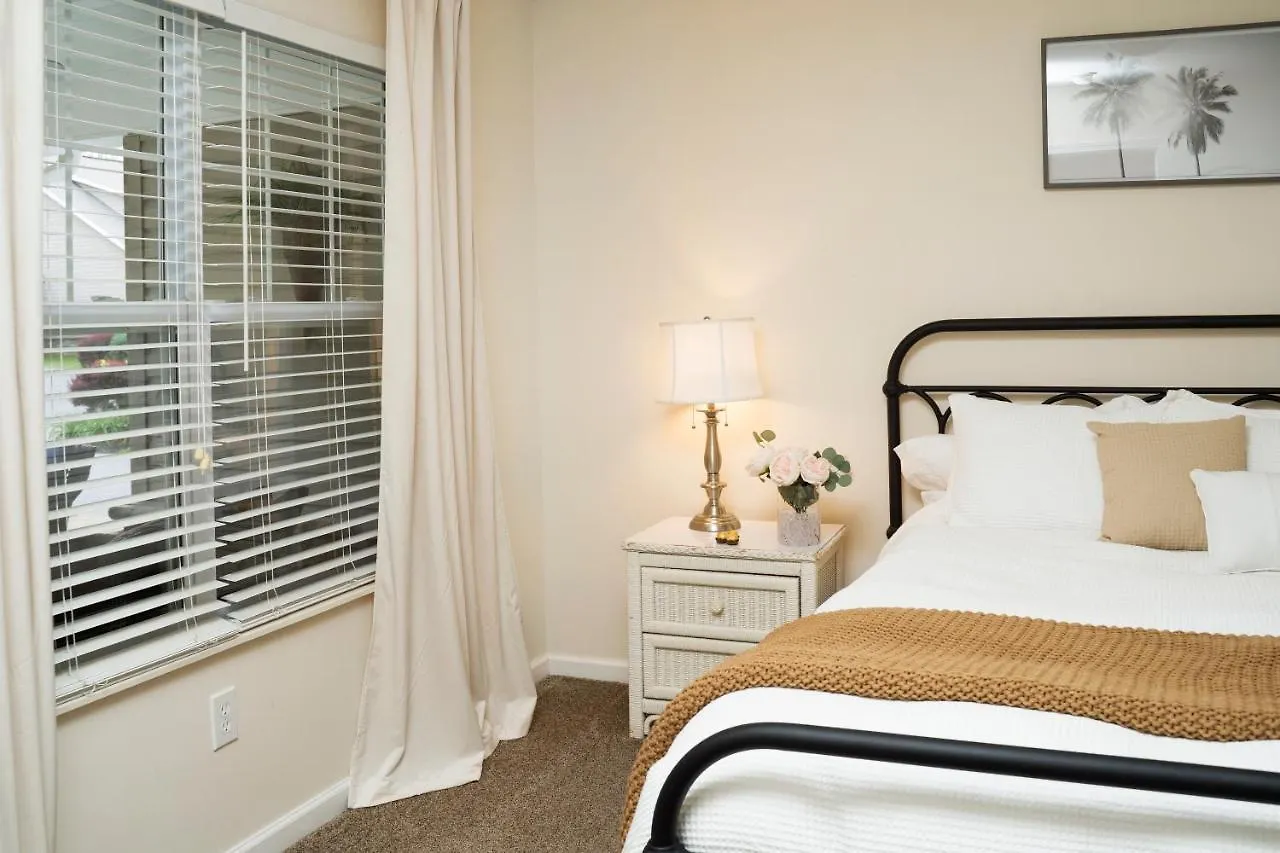Luxe Quiet Townhouse W/parking/pool/by Dollywood *