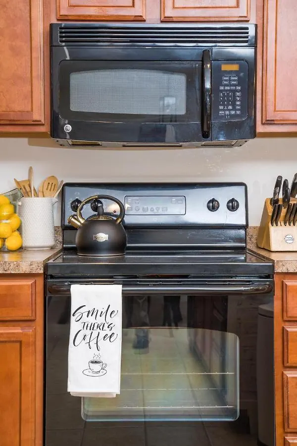 Holiday home Luxe Quiet Townhouse W/parking/pool/by Dollywood