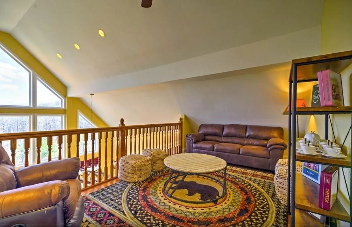 Smoky's Bliss Pigeon Forge