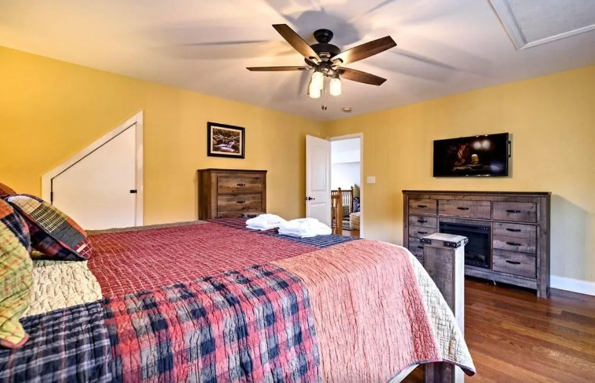 Smoky's Bliss Holiday home Pigeon Forge