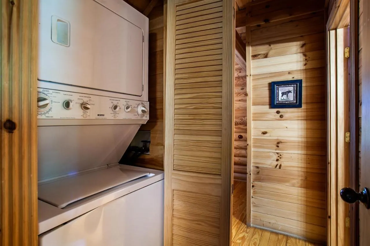 The Alpenhaus Hot Tub Game And Fireplace *