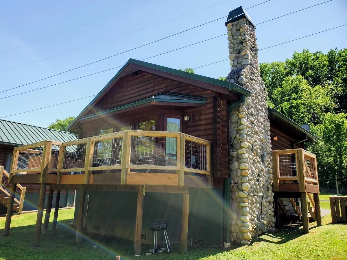 Hanky Panky-1 Bedroom On The River Pet Friendly With Fee Free Activity Tickets! Holiday home Pigeon Forge