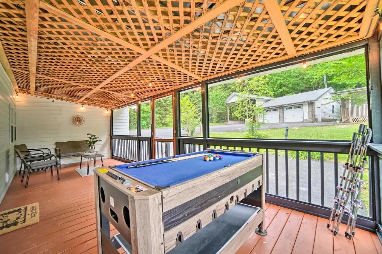 Holiday home Creekside Ranch With Porch About 2 Mi To Pkwy Pigeon Forge