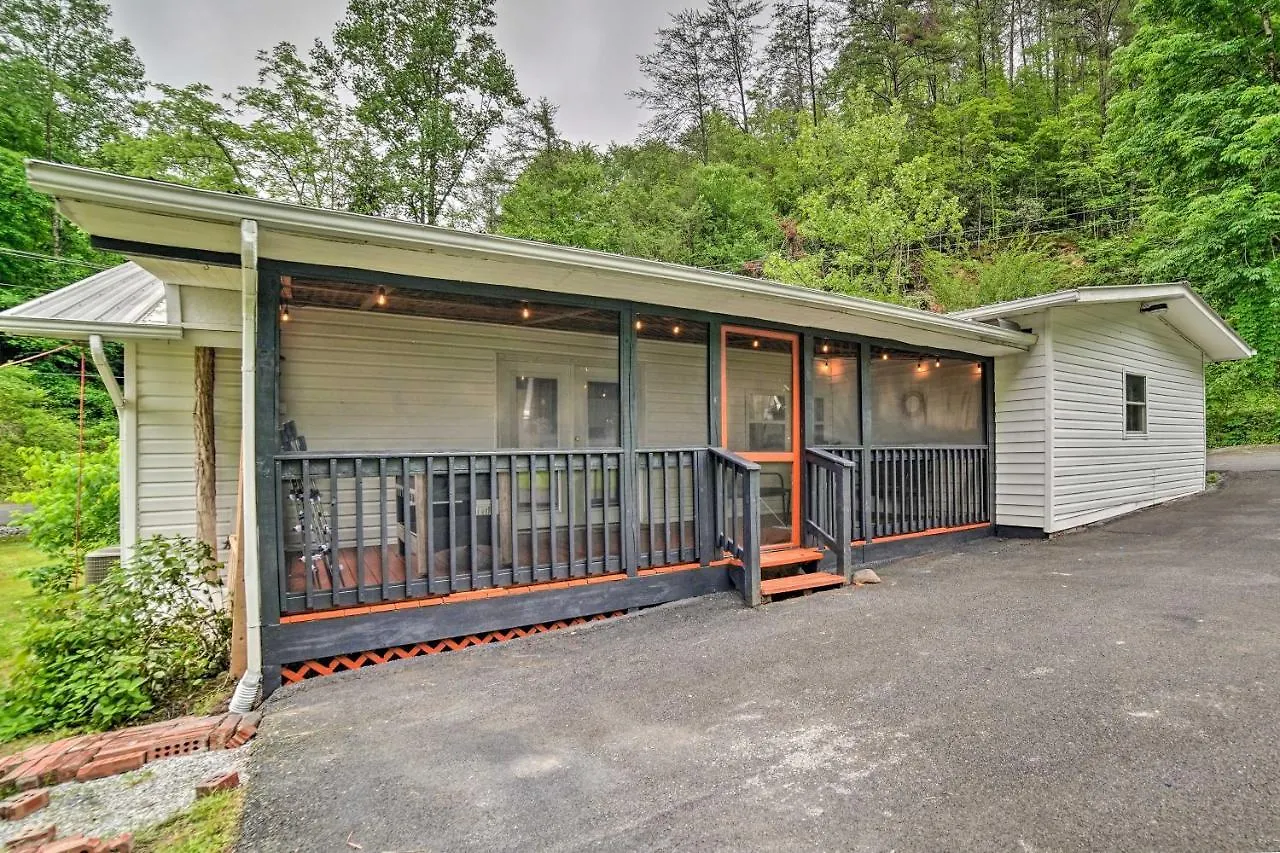 Creekside Ranch With Porch About 2 Mi To Pkwy