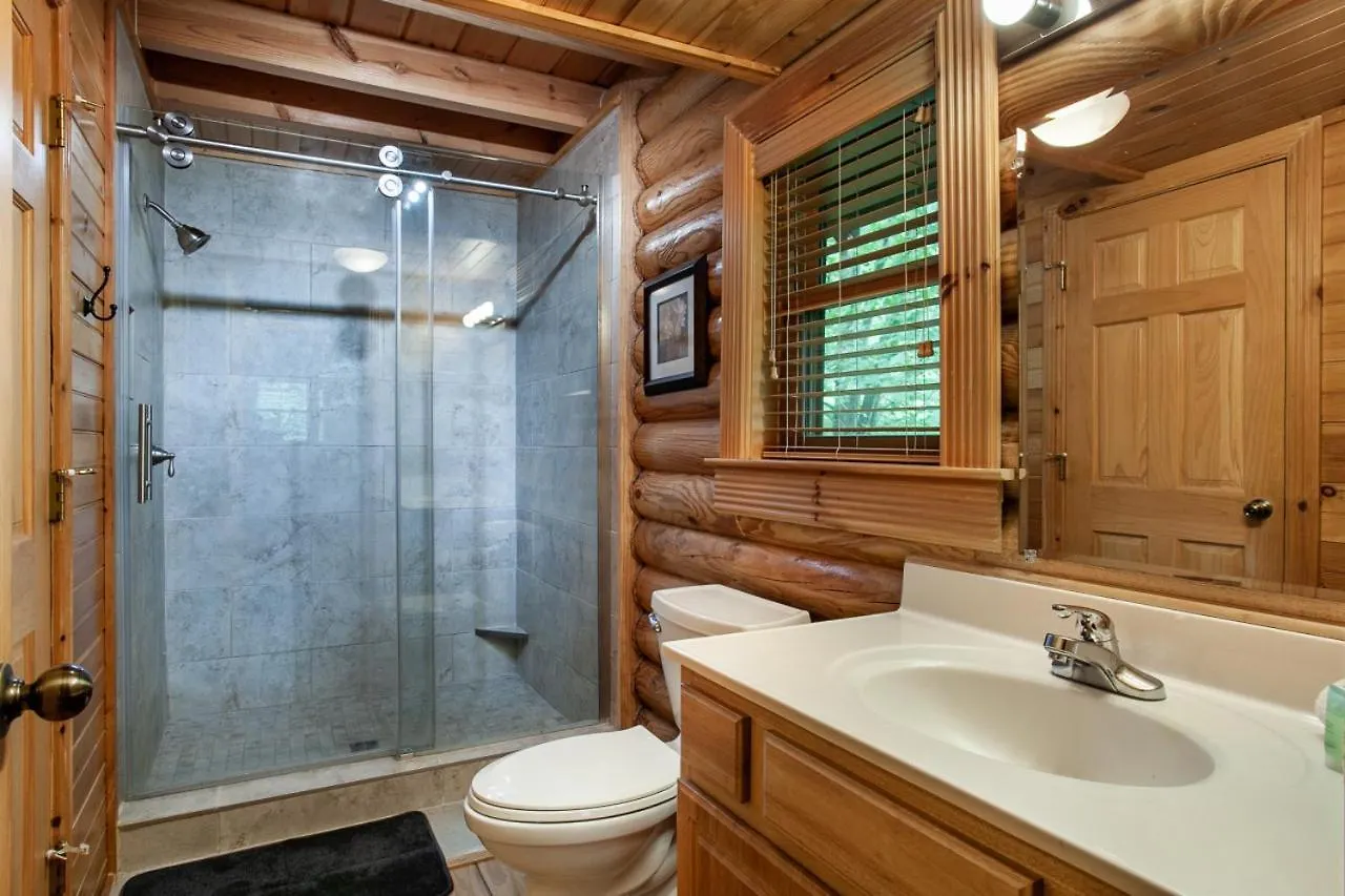 The Alpenhaus Hot Tub Game And Fireplace Holiday home Pigeon Forge