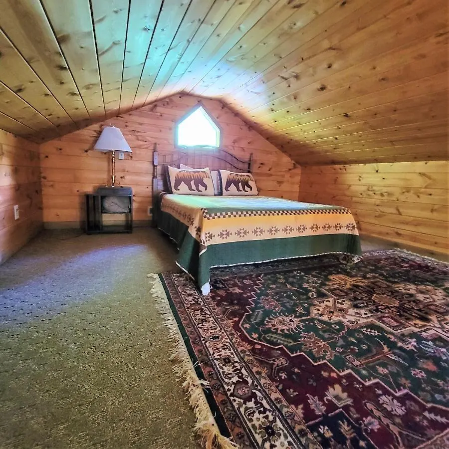 Smoky Mtn Memories-free Tickets- Sleeps 6