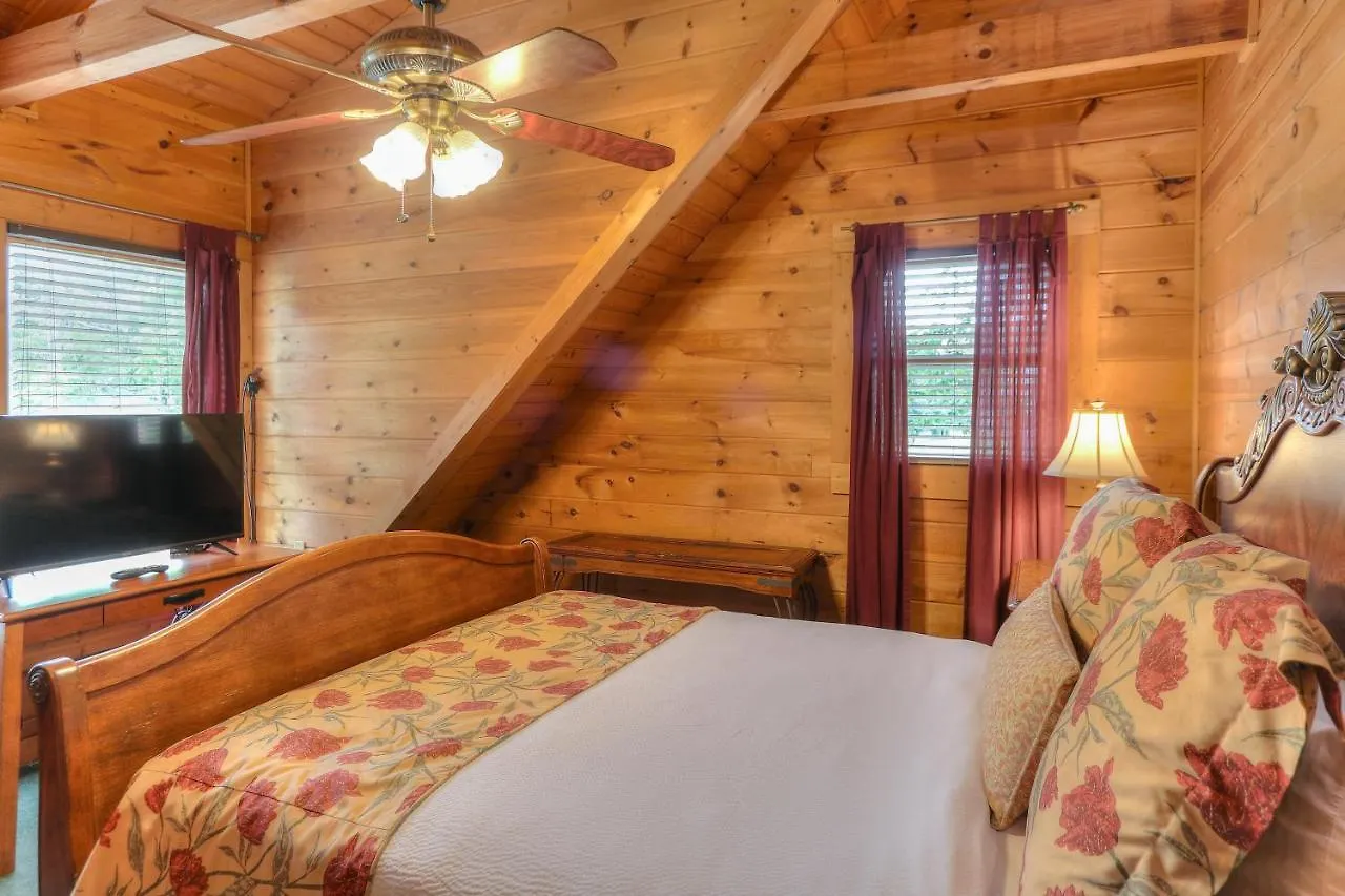 Hotel Riverstone & Pigeon Forge