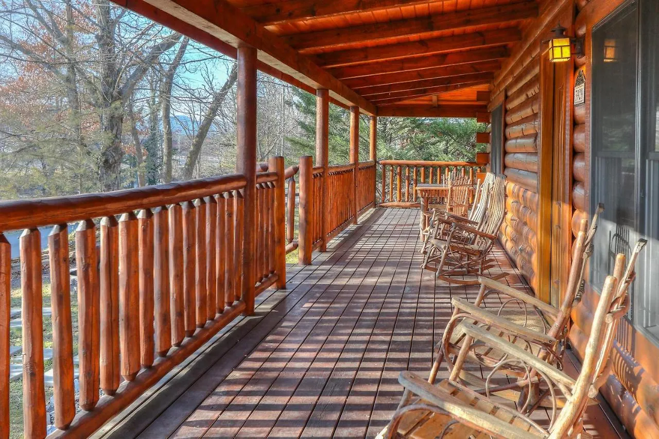 Hotel Riverstone &
