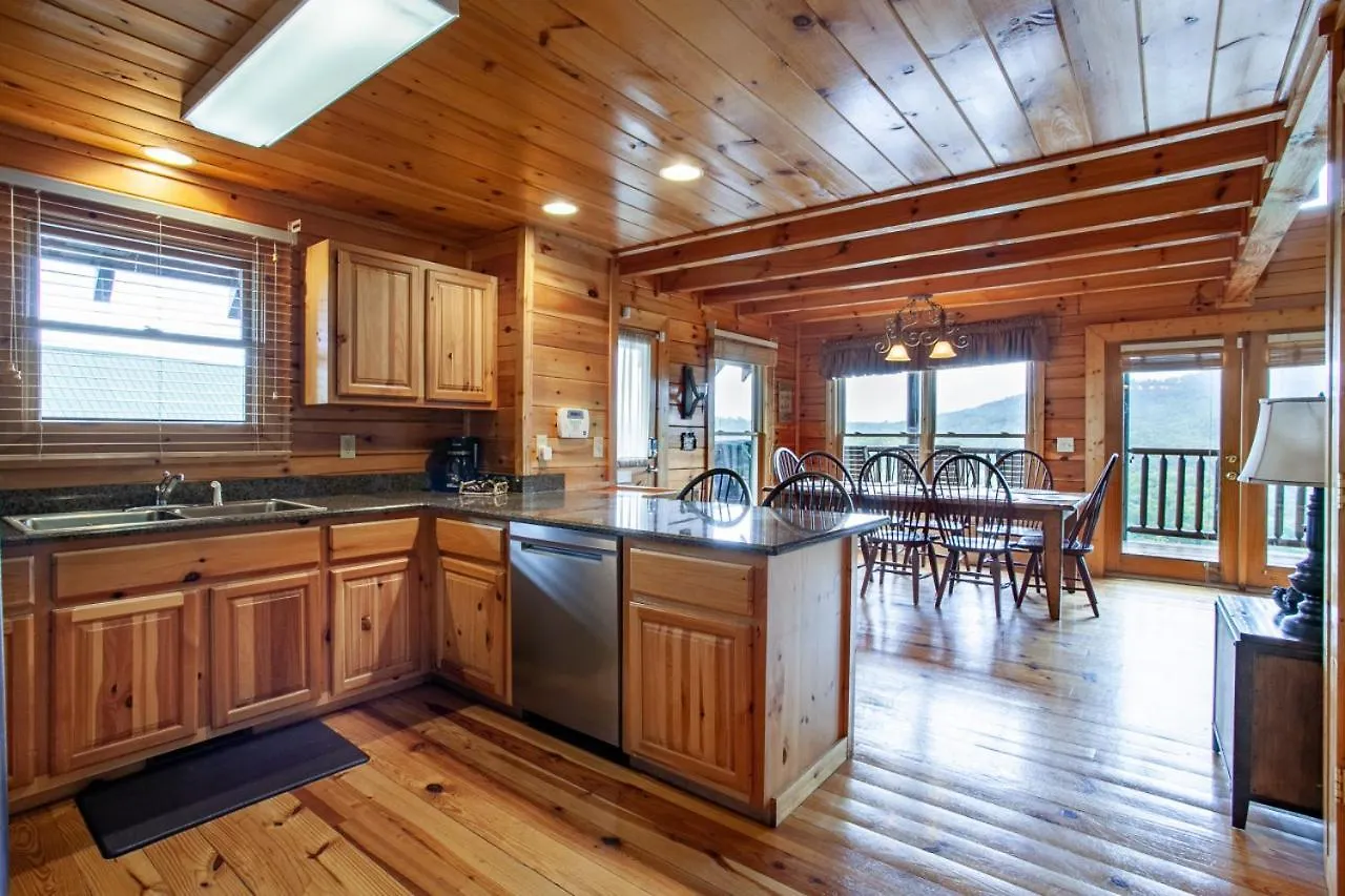 Rocky Retreat - Mtnview,communitypool,theaterroom *