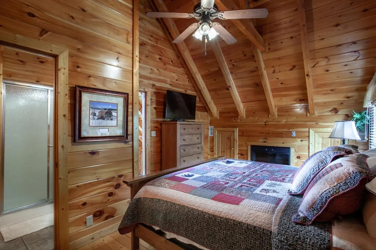 Rocky Retreat - Mtnview,communitypool,theaterroom Pigeon Forge