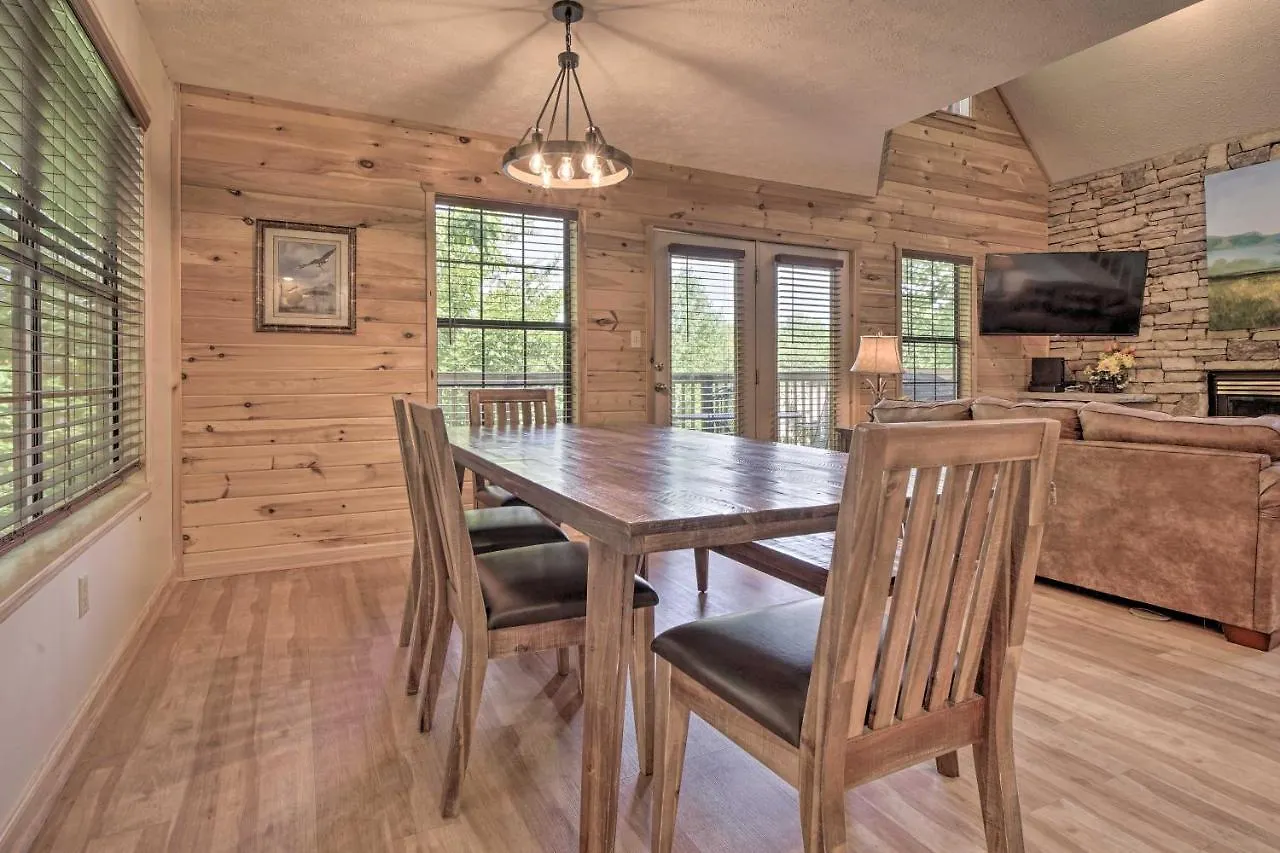 Holiday home Rustic With Private Hot Tub! *