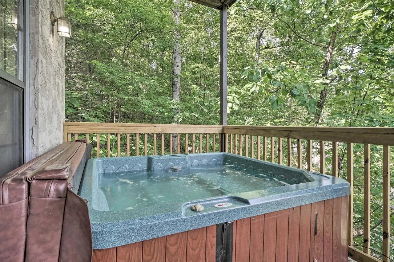 Rustic With Private Hot Tub!