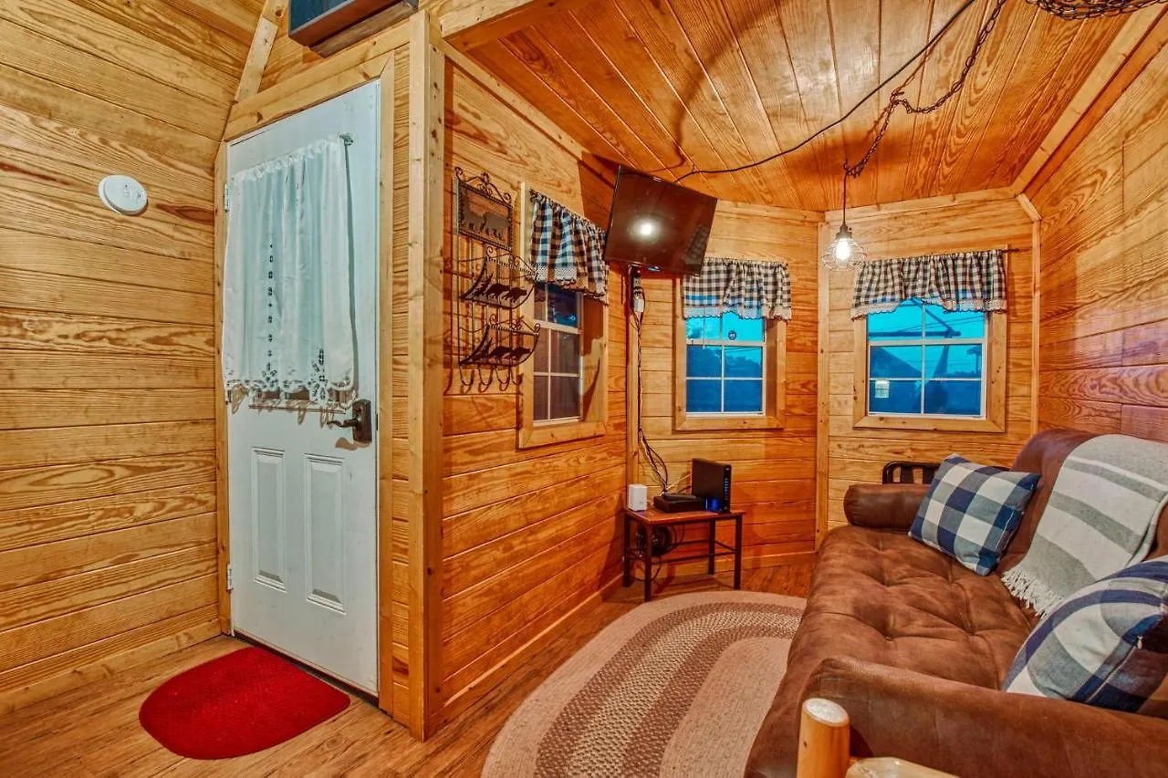 Pigeon Forge Tiny Home Hike, Sip And Explore! Apartman