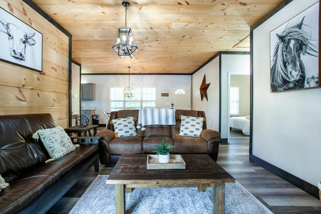度假居 Pine Cove - Hot Tub, Game Room, Theater *