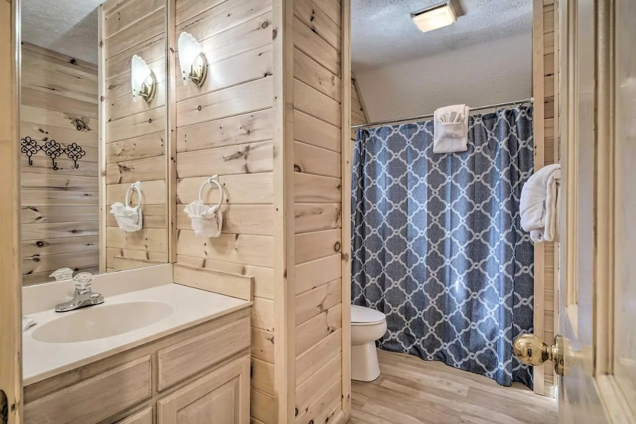 Rustic With Private Hot Tub! * ピジョンフォージ
