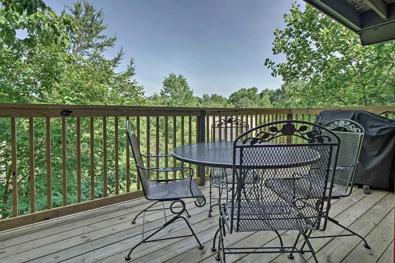Rustic With Private Hot Tub! *