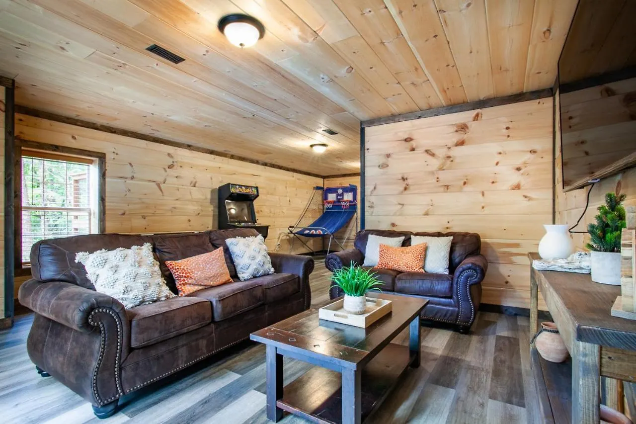 Pine Cove - Hot Tub, Game Room, Theater 度假居