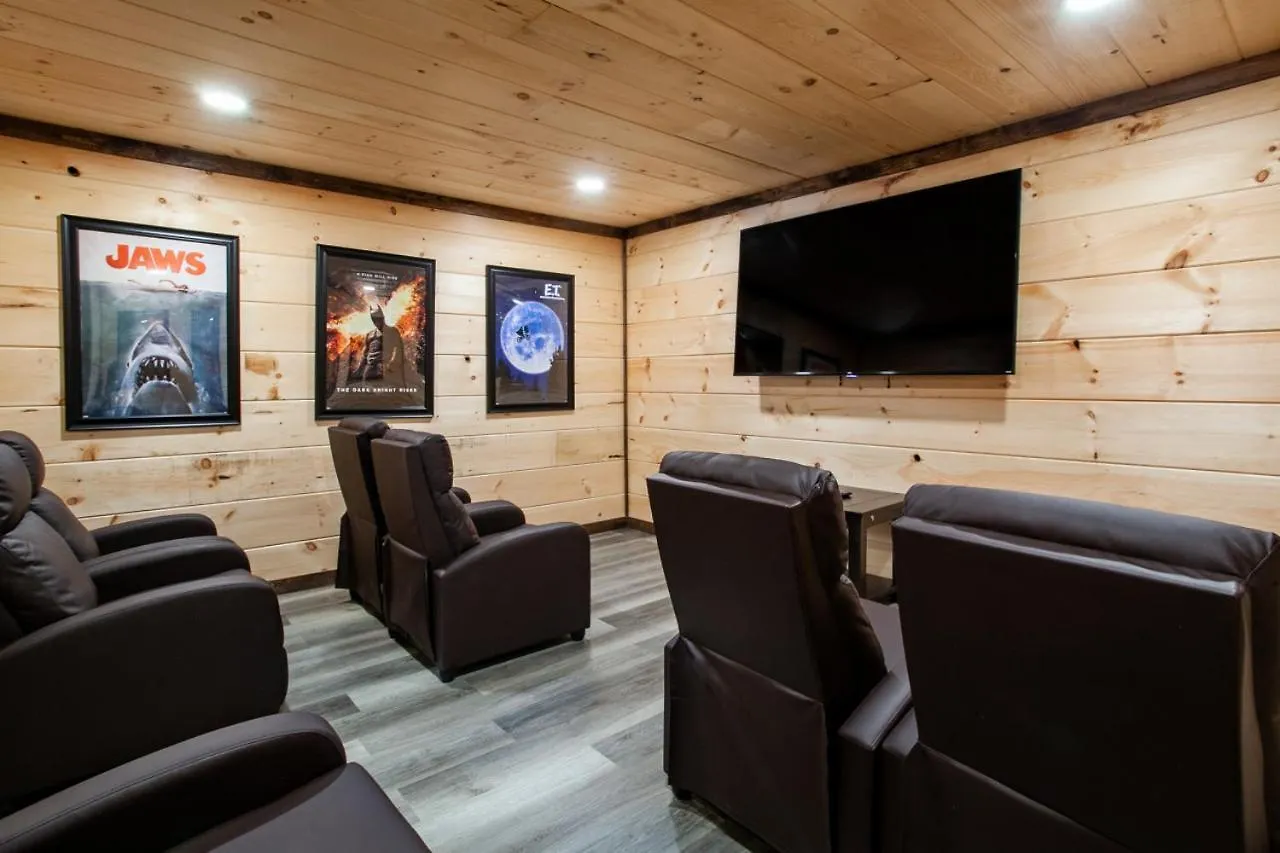 度假居 Pine Cove - Hot Tub, Game Room, Theater 鸽子谷