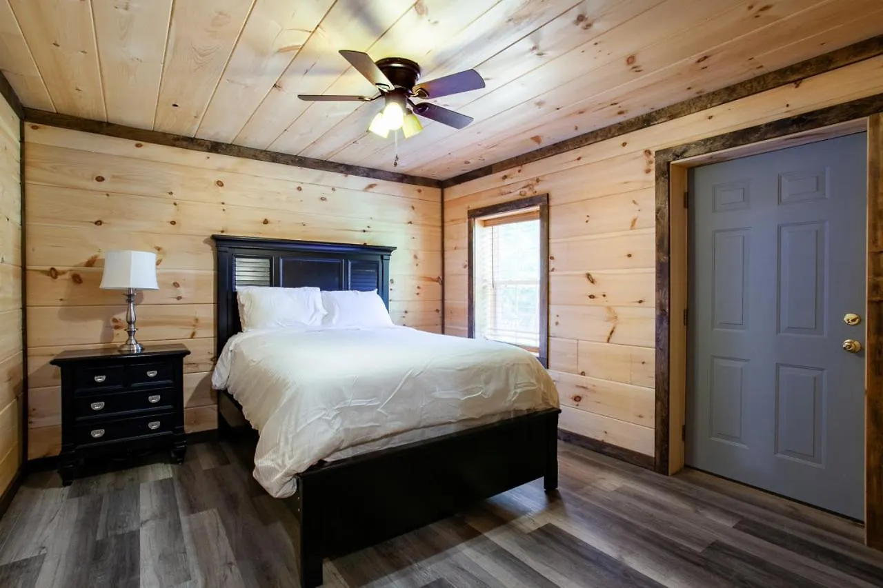 Pine Cove - Hot Tub, Game Room, Theater 度假居