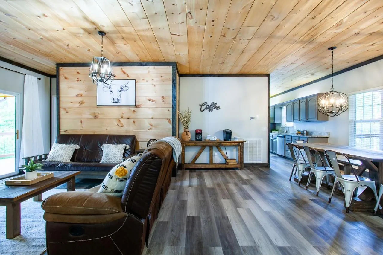 度假居 Pine Cove - Hot Tub, Game Room, Theater 鸽子谷