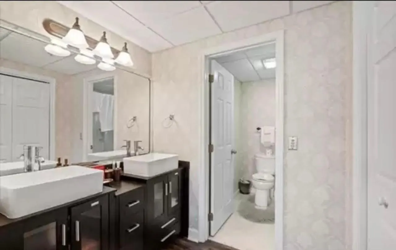 River Place #307 2bd *